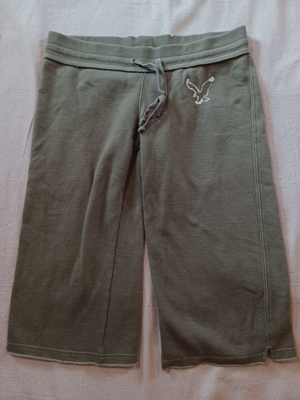 American Eagle Outfitters Olive Green Cropped Sweatpants Women's Size Medium - Picture 1 of 7